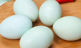 咸鸭蛋怎么吃比较好吃 咸鸭蛋如何吃比较好吃
