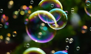 关于泡沫的唯美句子 描写泡泡的优美句子
