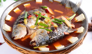 鲤鱼炖豆腐怎么做 鲤鱼炖豆腐的做法