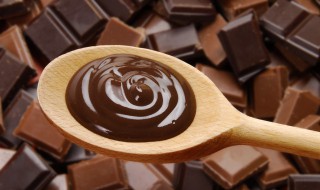 代可可脂巧克力的危害 大人叫我们别吃太多巧克力是有道理的