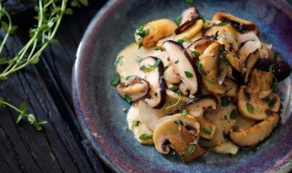 蘑菇料理怎么做 清炒蘑菇料理做好吃的方法