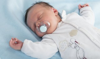 新生儿怎么睡觉姿势正确 婴儿睡觉的正确姿势