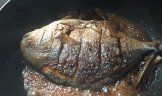 烤小鲳鱼怎么做 烤小鲳鱼方法