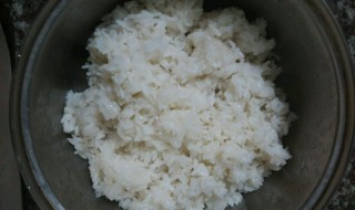 电饭锅怎么做糯米饭 糯米饭做法如下