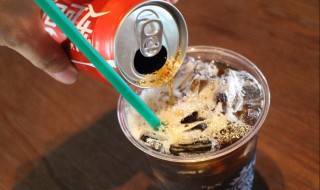 可乐海绵冰怎么冻出来的 可乐海绵冰如何冻出来的
