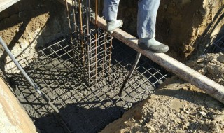 地圈梁与构造柱钢筋如何搭接 砖混结构中构造柱应怎样与地圈梁连接
