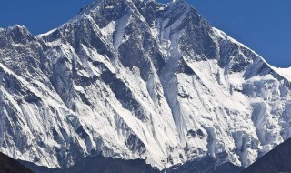 世界上最高的山是什么山 珠穆朗玛峰名字的由来