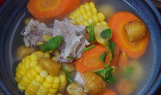 板栗可以和玉米煲汤吗 板栗玉米排骨汤的做法
