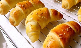 弯牛角面包制作方法 弯牛角面包的制作方法推荐