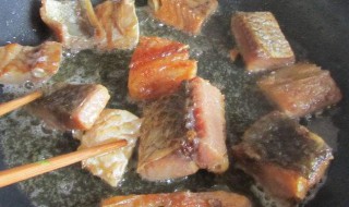 腊鱼炖汤怎么做 腊鱼炖汤做的方法