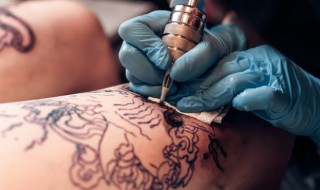 女人纹身纹莲花的寓意 关于纹身纹莲花的寓意介绍