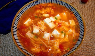 西红柿豆腐汤怎么做好吃 西红柿豆腐汤做法介绍