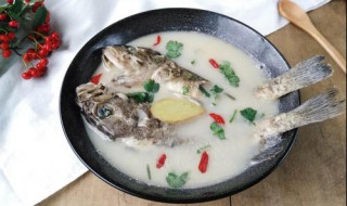 如何煮鱼煮成白汤 简单实用方法