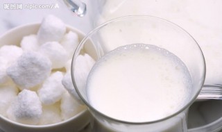 喝鲜牛奶有什么好处和坏处 看看什么时候才能喝好牛奶