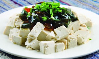 皮蛋豆腐的做法 最正宗家常的做法