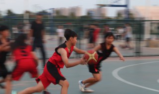 篮球跑位技巧图解 打篮球有哪些跑位技巧