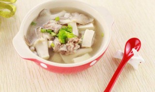 平菇豆腐汤的做法 很清淡的一款素汤