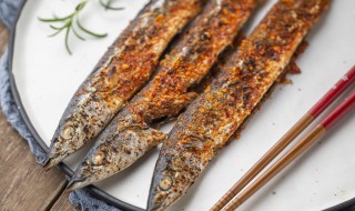 秋刀鱼怎么煎 煎秋刀鱼的做法
