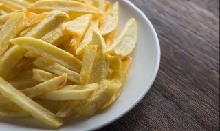 土豆做薯条的简单做法 自制薯条简单方法