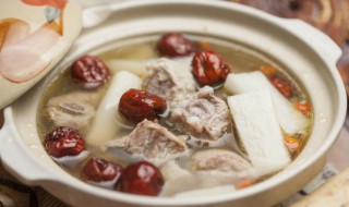 广东莲藕排骨汤的做法 怎么做莲藕排骨汤