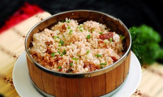 荷叶排骨糯米饭的做法 怎么做荷叶排骨糯米饭