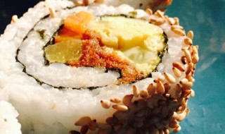 反转寿司的做法 美味寿司的做法