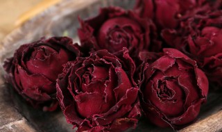 墨红玫瑰的功效与禁忌 墨红玫瑰的冲泡方法