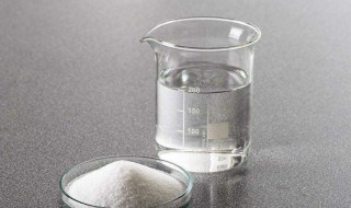 盐水快速催吐的方法 怎么用盐水催吐
