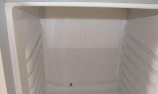 冰箱排水孔的堵塞棒断到里面去了怎么搞出来 冰箱排水孔塞了不能排水