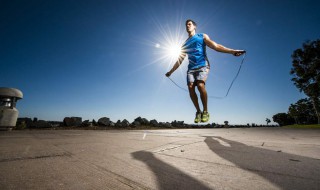 跳绳怎么练 才能高效减肥