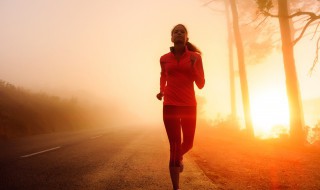 长跑跑步呼吸技巧 跑长跑时有什么呼吸技巧?