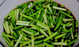 家常腌蒜苔的做法 家常腌蒜苔的做法介绍