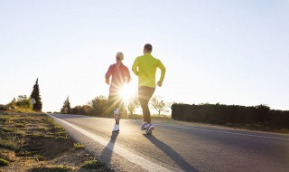 长跑呼吸技巧不累 跑步怎样呼吸才不会很累的三个小技巧