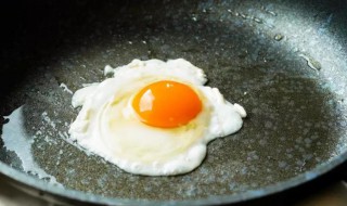 荷包蛋怎么做不沾锅底 荷包蛋做不沾锅底方法