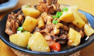 板栗土豆炖鸡如何做 板栗土豆炖鸡做法