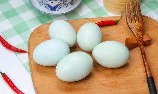 制作咸鸭蛋的方法 制作咸鸭蛋的3种方法