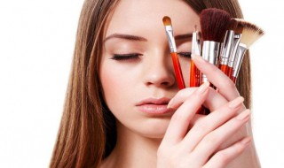 女生化妆的正确步骤 女生化妆的步骤 有哪些