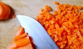 切胡萝卜丁方法 如何切胡萝卜丁