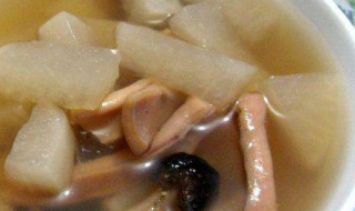 香菇炖鱿鱼窍门 做香菇炖鱿鱼的方法