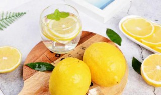 柠檬片泡水喝的禁忌 柠檬片泡水有什么禁忌吗