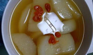 冰糖苹果汤如何做 冰糖苹果汤的做法介绍