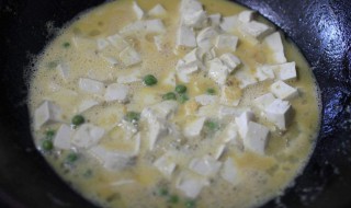 青豆豆腐丝如何做 青豆烧豆腐的做法介绍