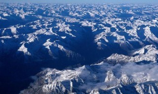 喜马拉雅山脉最直接的形成原因 关于喜马拉雅山脉最直接的形成原因