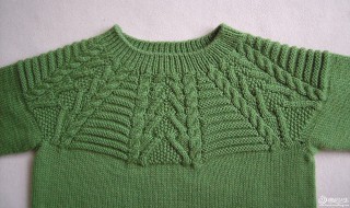绿色长款毛衣怎么搭配图片 明绿色毛衣怎么搭配