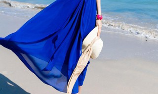 宝石蓝的连衣裙搭配什颜色皮带好看女 宝石蓝的连衣裙搭配什颜色皮带好看