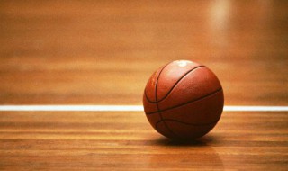 篮球变形有什么影响 篮球轻微变形还有救吗