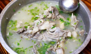 这是制作羊肉汤的一种方法 制作羊肉汤的方法