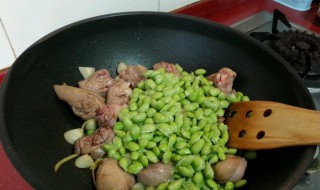 蘑菇青豆炒肉 香菇青豆炒牛肉