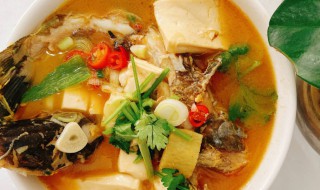 花鲢鱼炖豆腐怎么做 花鲢鱼炖豆腐的家常做法