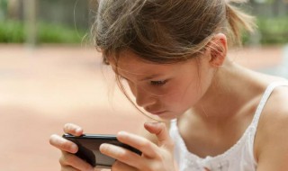 怎么样才能让孩子放下手机 如何做才能让孩子放下手机